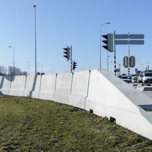 1. Betonnen barriers, foto: Haitsma